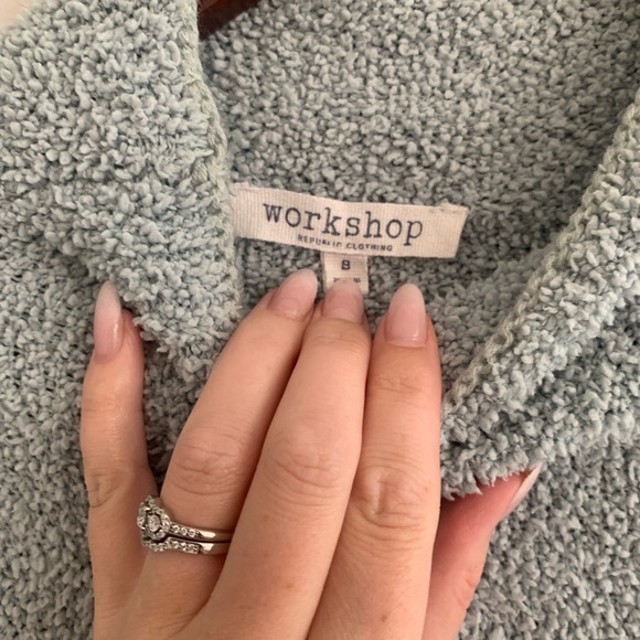 30. Size sm soft Workshop Sweater - Picture 3 of 3